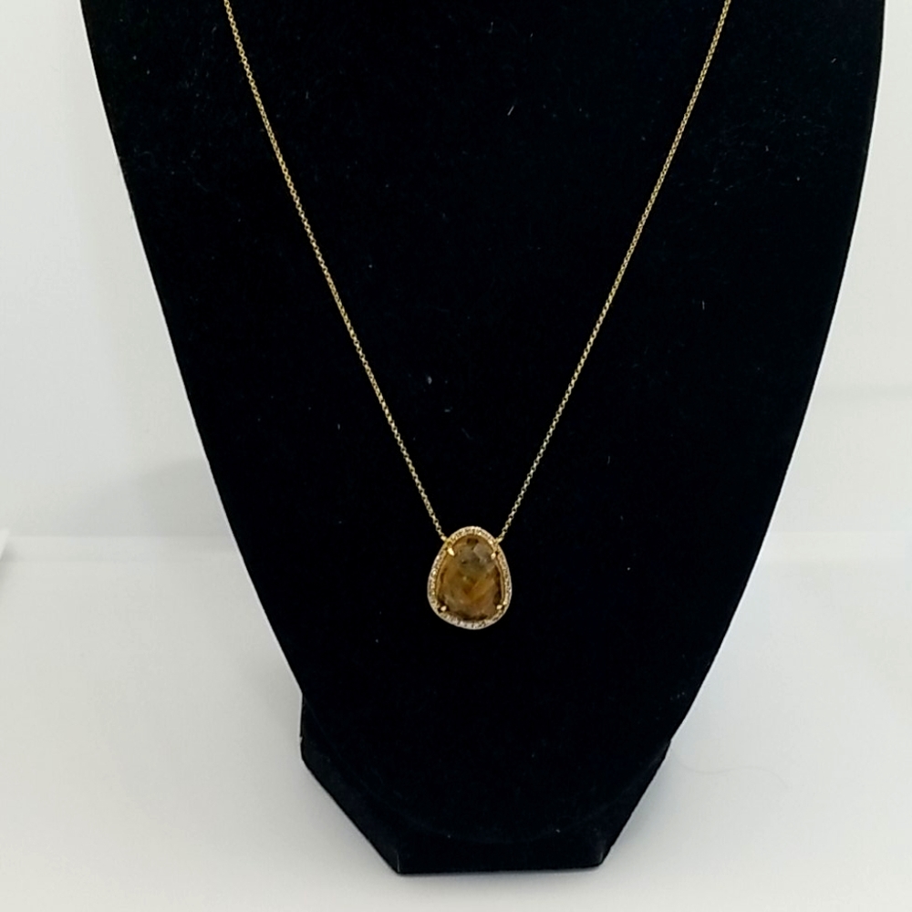 14 carat Quartz  Pendant Necklace